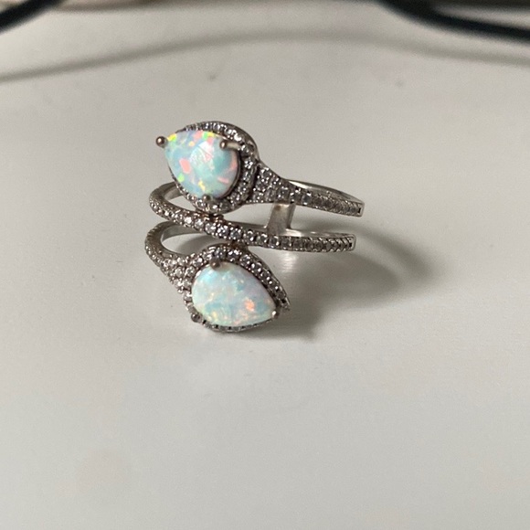 Jewelry - Opal Stone Ring🤩